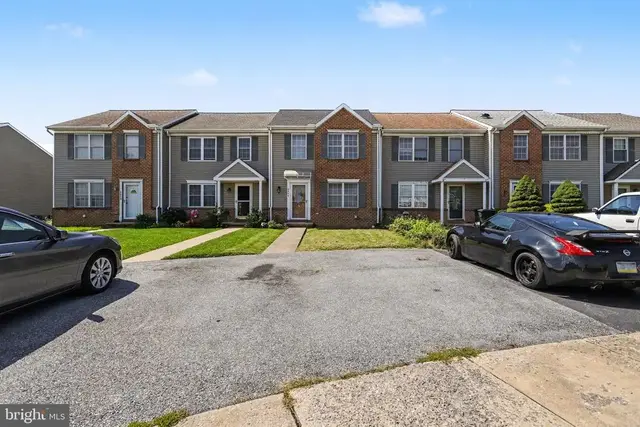 2449 Franklin Dr, East Petersburg