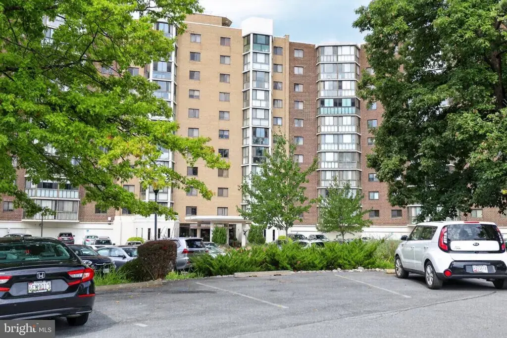 15115 Interlachen Dr #3-612, SILVER SPRING