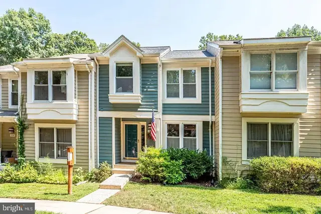 1606 Oak Spring Way, Reston