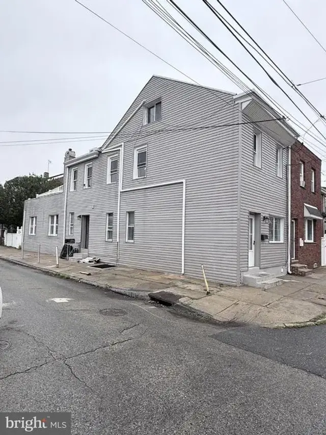 2724 Ash St, Philadelphia