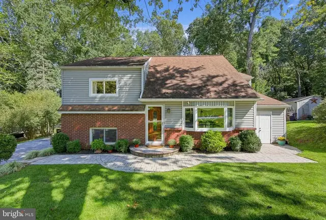 28 Sunset Dr, Paoli