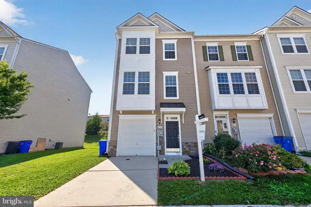 1112 Frontline Dr, FREDERICK