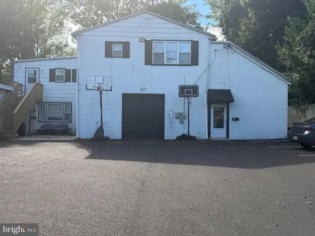 1048 Gray Ave #c, Bensalem