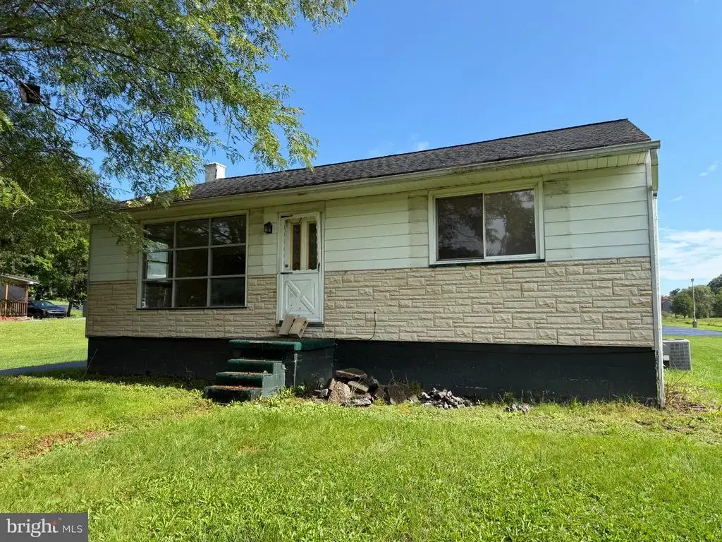 5677 Heffner Rd, HUNTINGDON