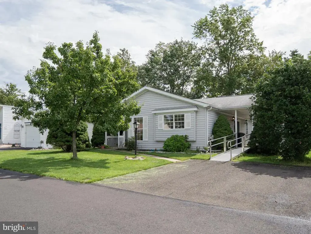 232 Thrush Cir, NEW HOPE