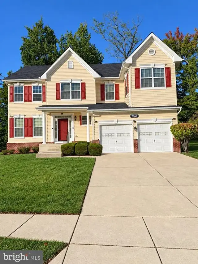 7356 Tottenham Dr, White Plains