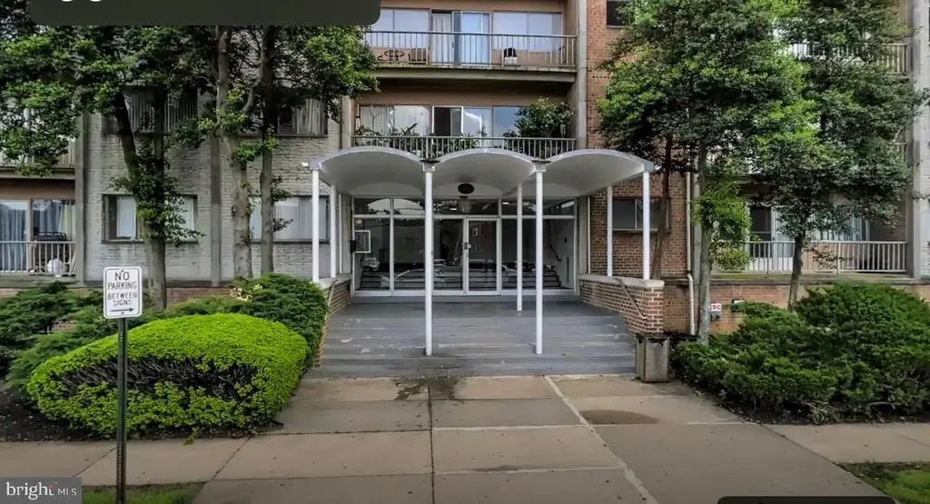 401 Armistead St #205, ALEXANDRIA