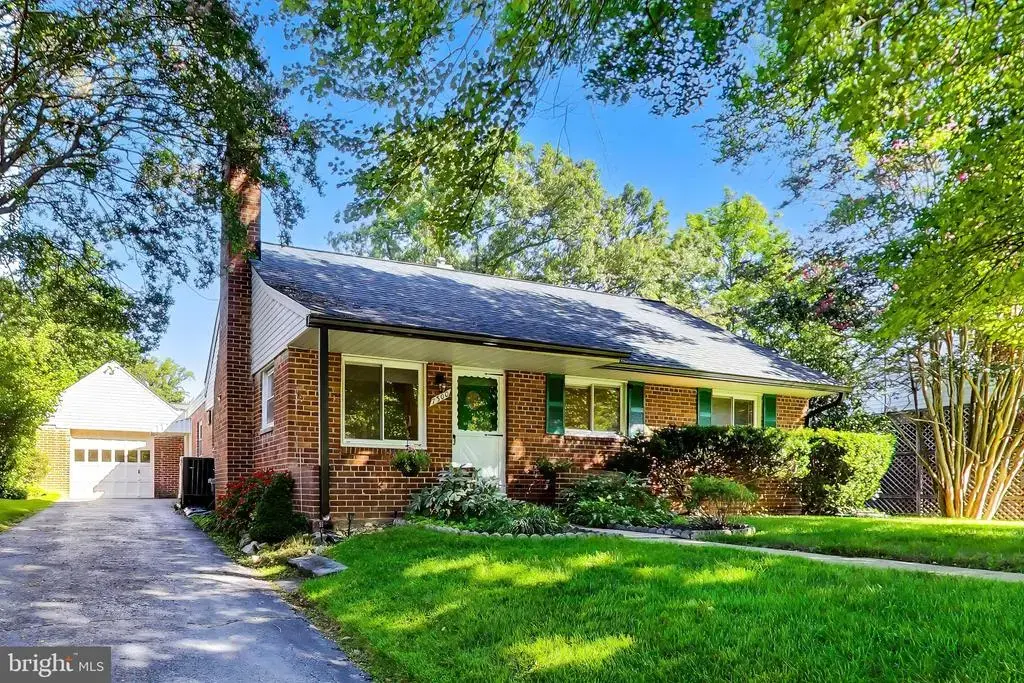 7300 Wayne Dr, ANNANDALE