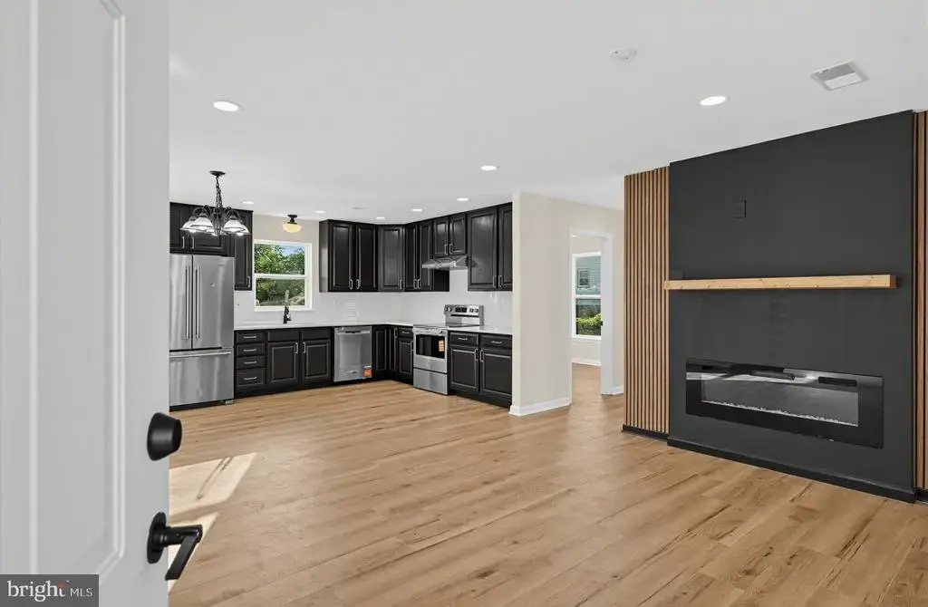 207 Elizabeth Ave, BALTIMORE