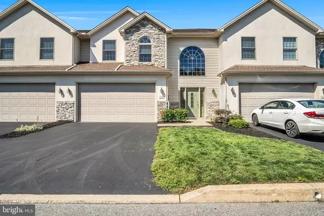2197 Bordeaux Ct, Harrisburg