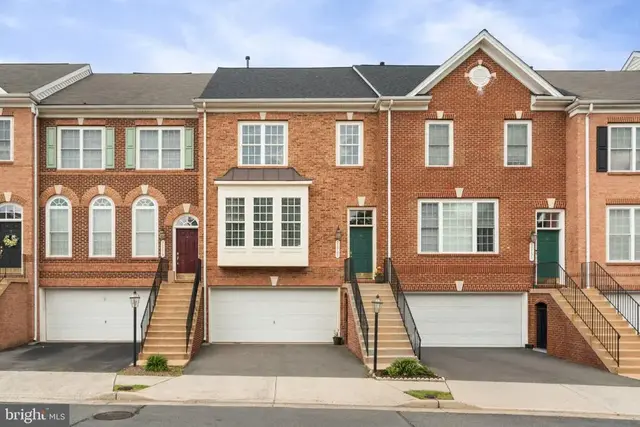 21757 Ladyslipper Sq, Ashburn