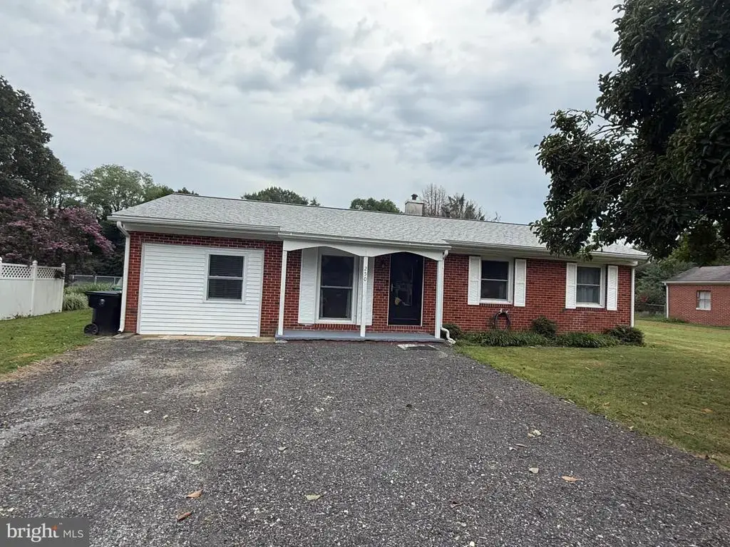 250 Rustic Ln, DOVER