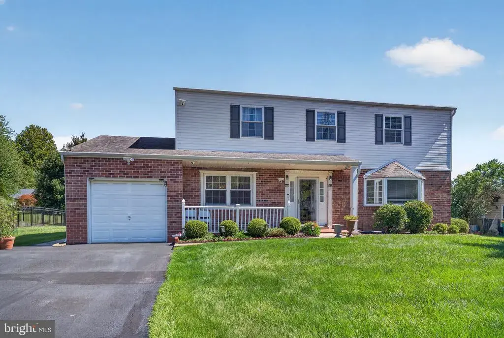 1071 Plowshare Rd, BLUE BELL