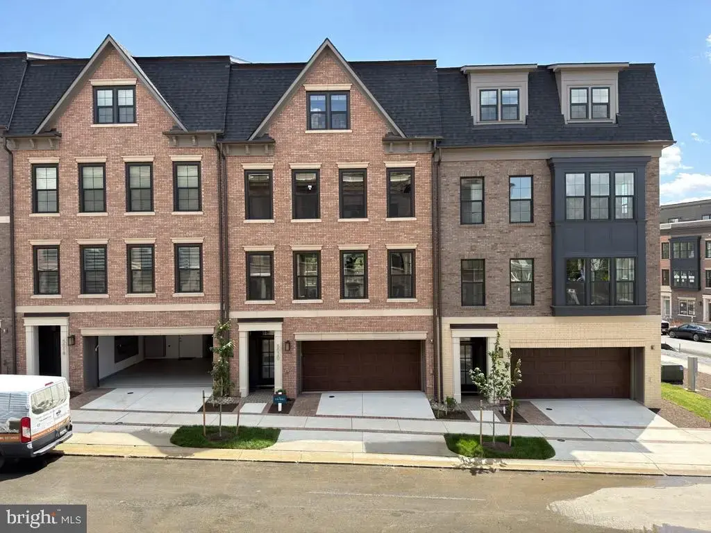 5031 Dulcet Dr #120, KENSINGTON