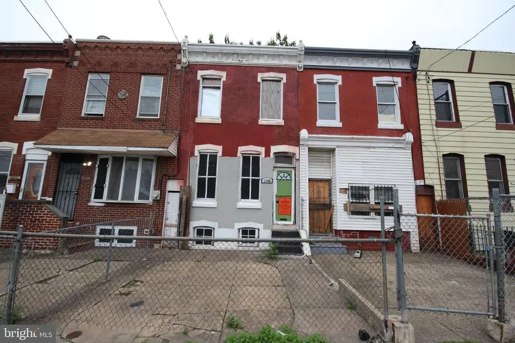 2068 E Allegheny Ave, PHILADELPHIA