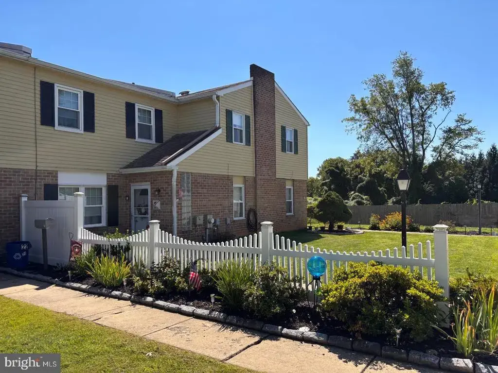 22 Hollybrooke Dr, LANGHORNE
