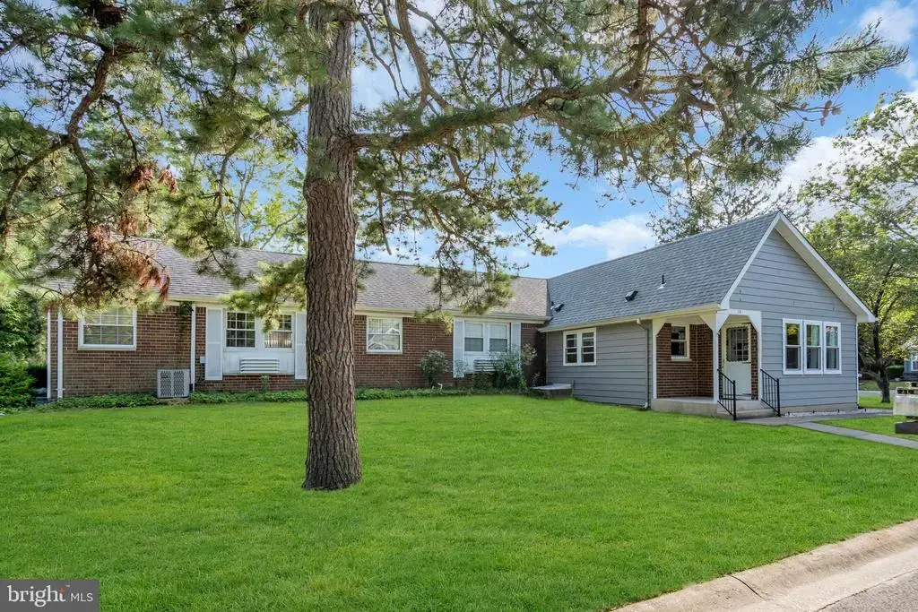 1b Hale Ln, WHITING
