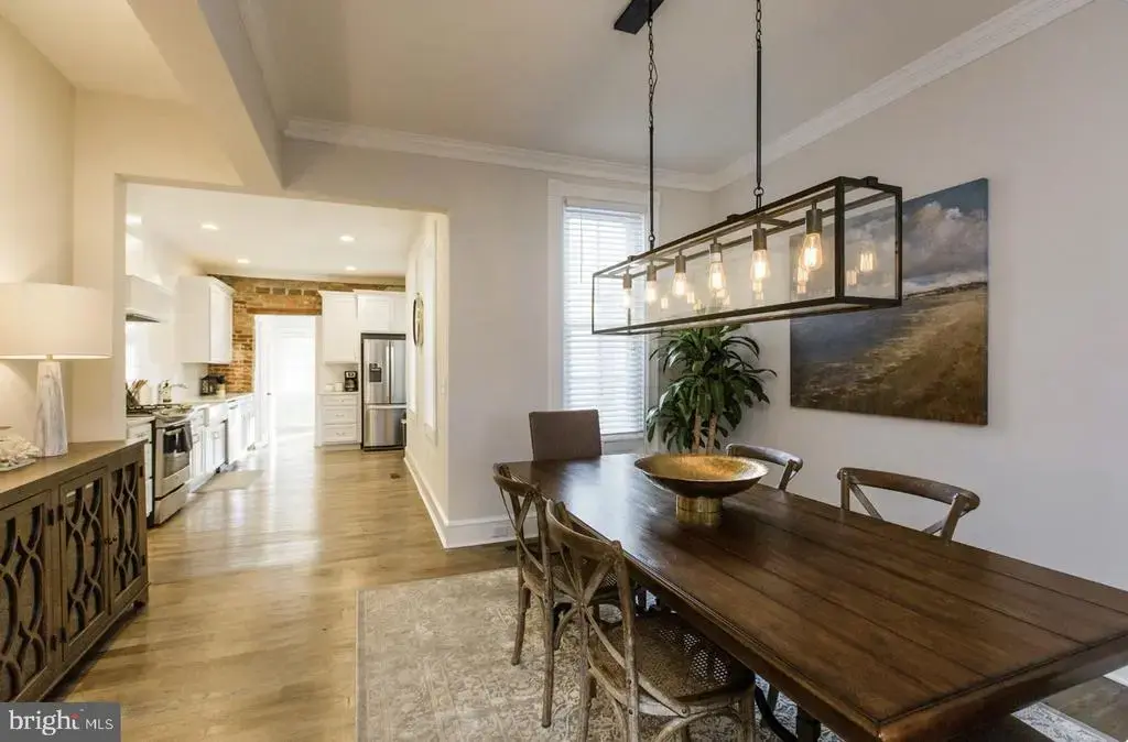 216 W Chestnut St, LANCASTER