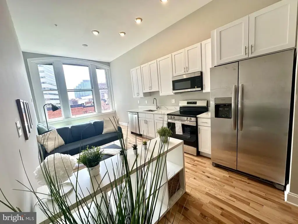 100 W Lexington St #405, BALTIMORE