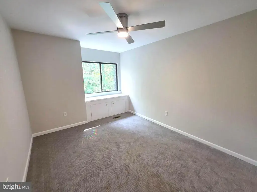 2001 Wethersfield Ct, RESTON