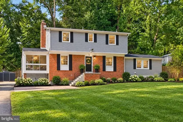 9524 3rd Pl, Lorton
