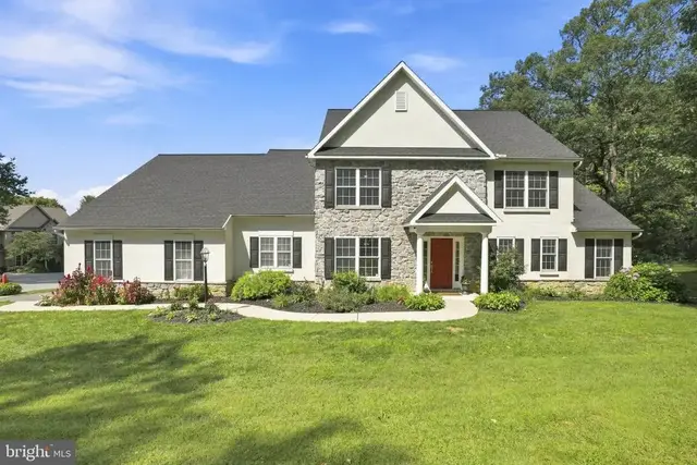 501 Bald Eagle Ct, Lancaster