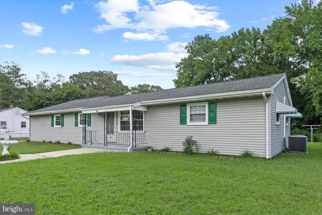 504 Swan Rd, Salisbury