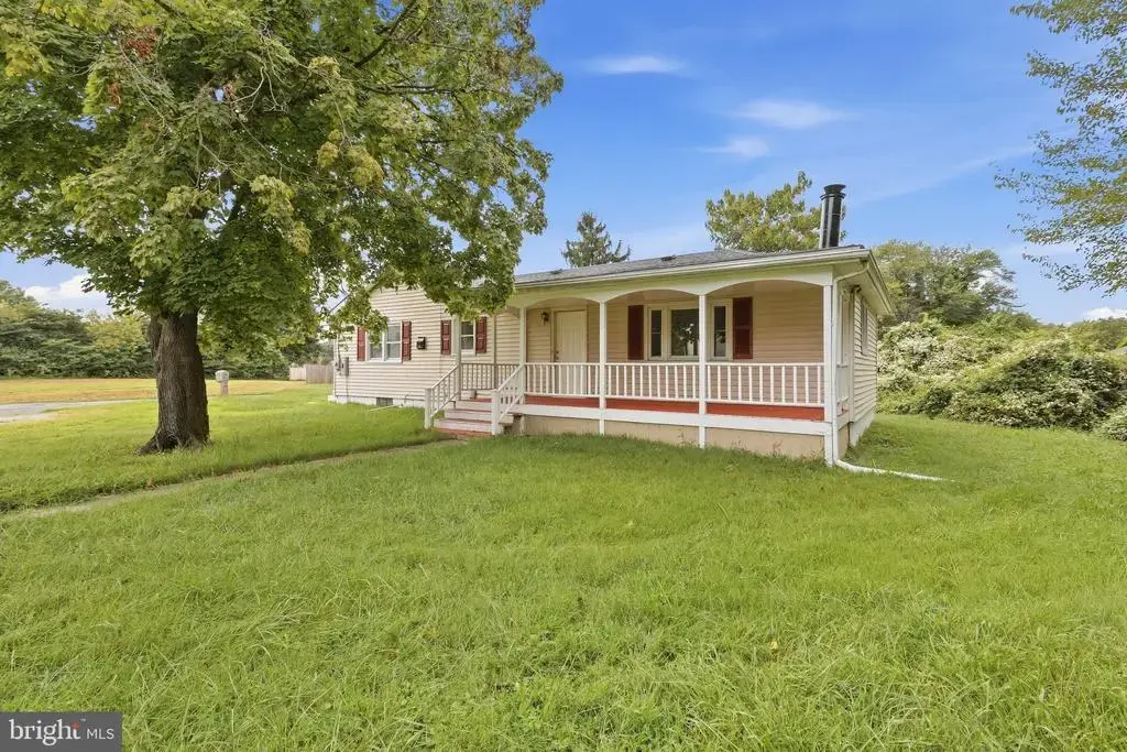 10 E Dartmouth Rd, PENNSVILLE