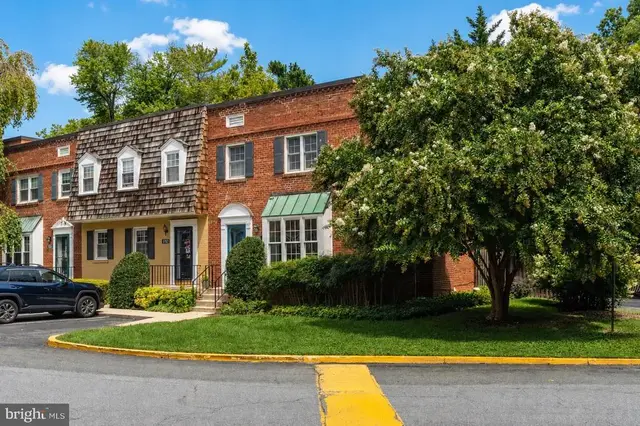6701 Kenwood Forest Ln #51, Chevy Chase