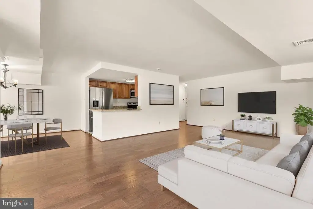 5100 Dorset Ave #100, CHEVY CHASE