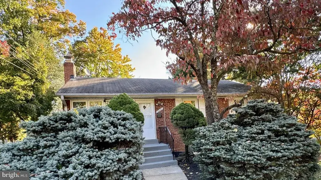 3221 Holly Hill Dr, FALLS CHURCH