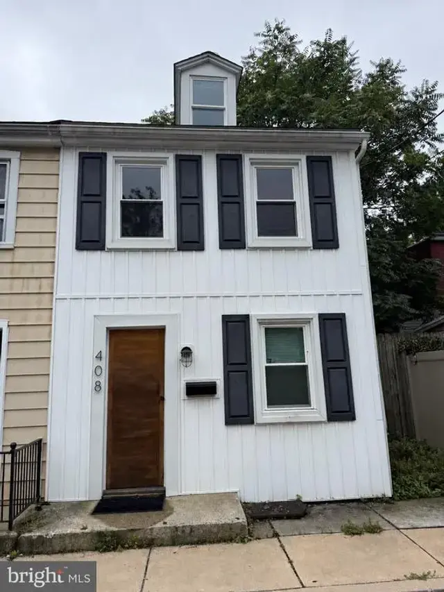 408 E Grant St, Lancaster