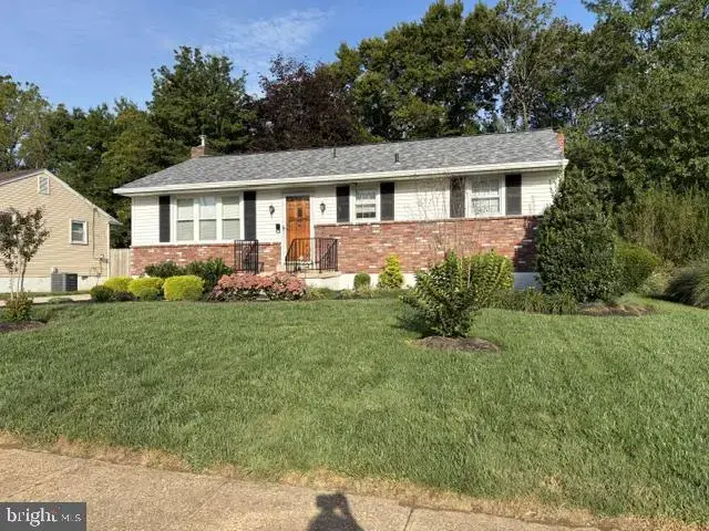 44 Springlake Dr, Newark