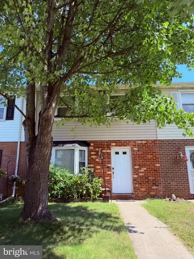 10 Hillside Ct, Westminster