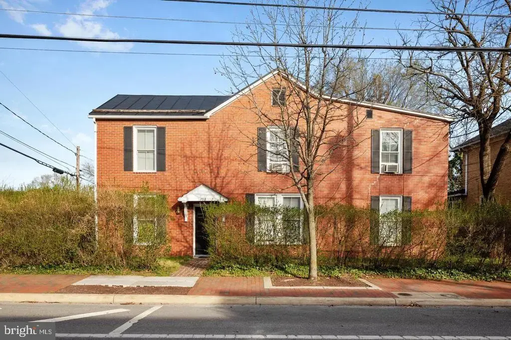 702 S Braddock St #3, WINCHESTER