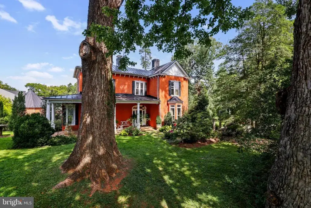 330 Alexandria Pike, WARRENTON