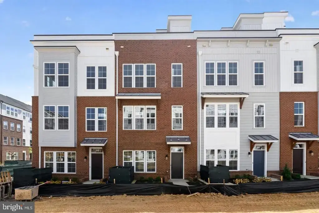 2521 Farmstead Dr #224, ROCKVILLE