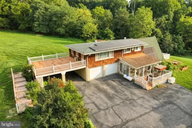 189 Clark Rd, Delta