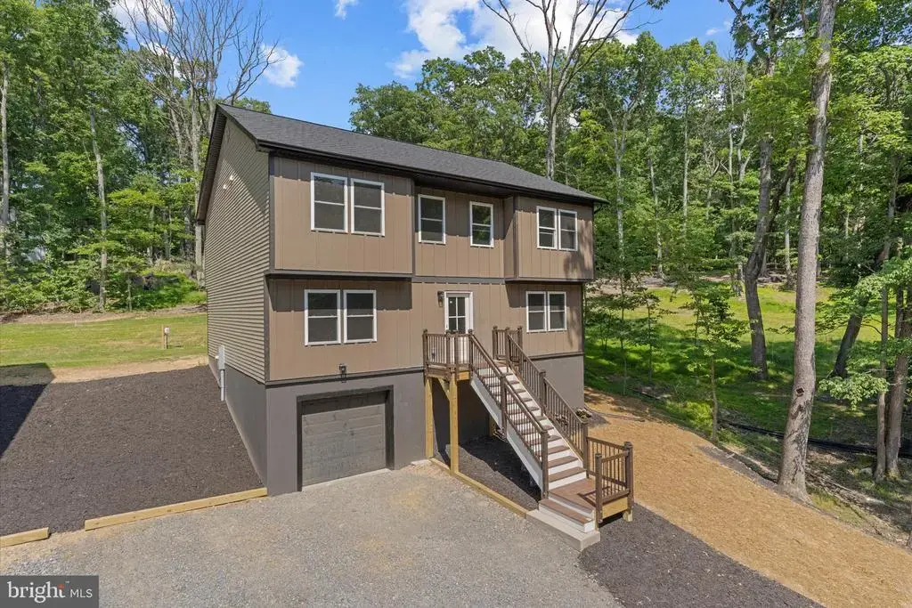 440 Cedar Ln, BLUEMONT
