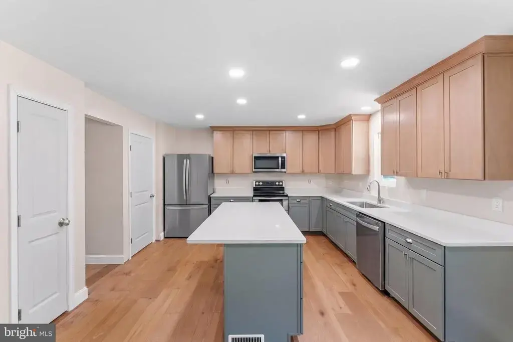 440 Cedar Ln, BLUEMONT
