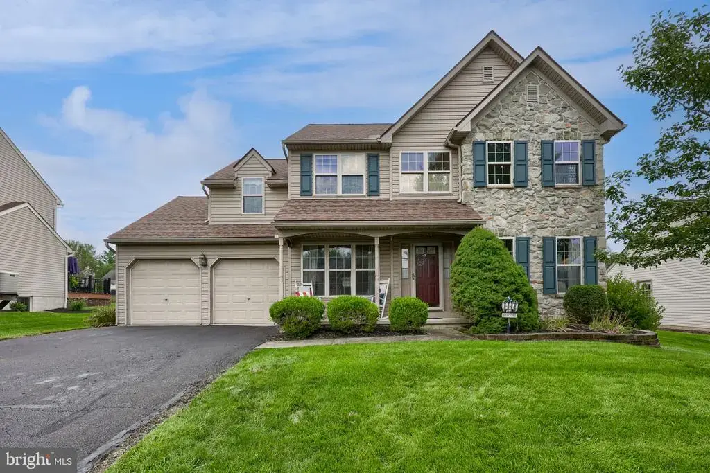 80 Apple Blossom Dr, LANCASTER