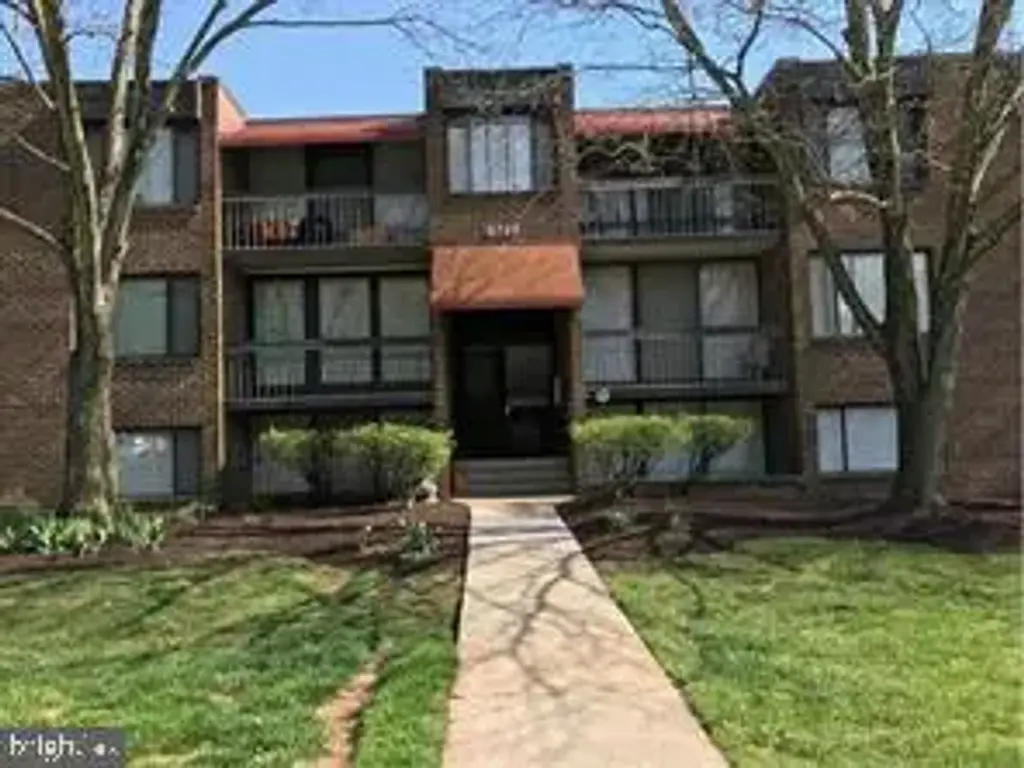 8727 Hayshed Ln #32, COLUMBIA