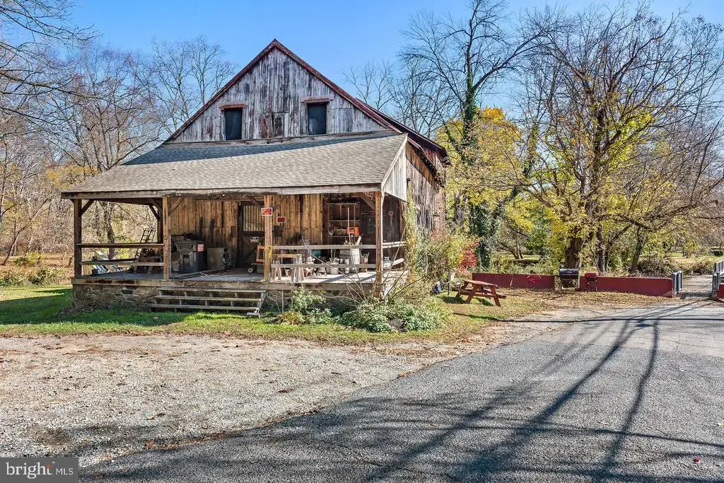 91 Old Red Mill Rd, NEWARK