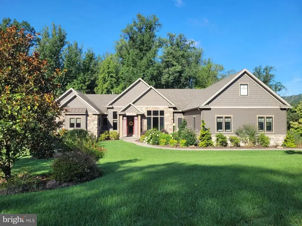 3220 Sutton Dr, HARRISBURG