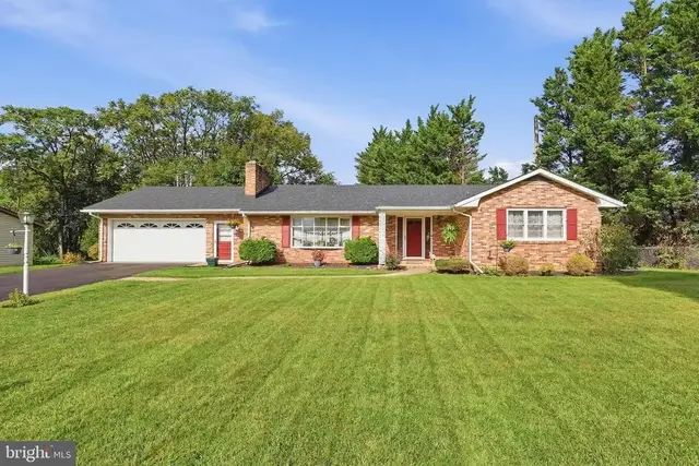 24 Springfield Ln, Williamsport