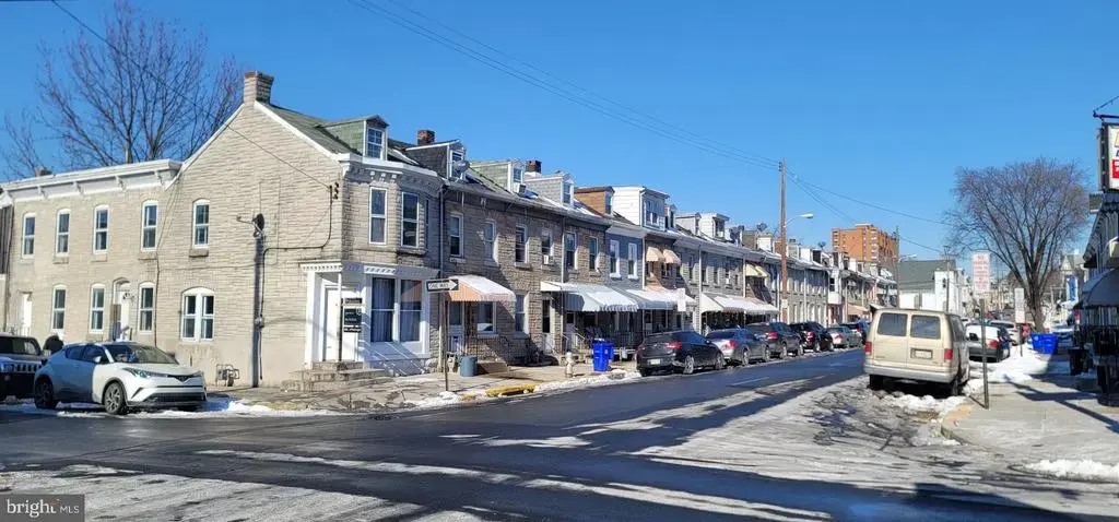 348 S 11th St, READING