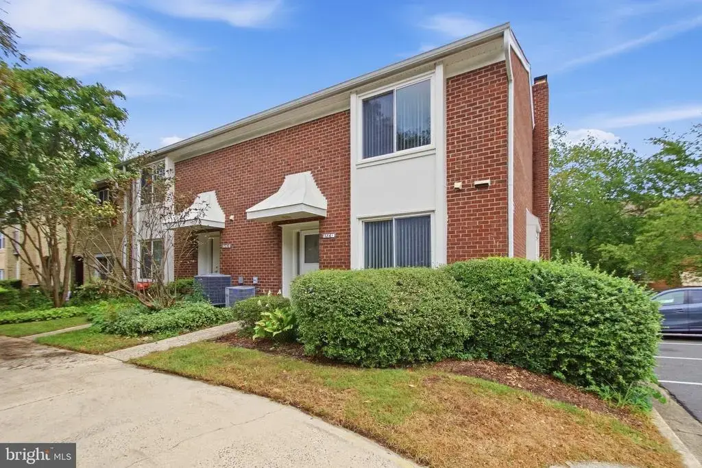 3861 Persimmon Cir, FAIRFAX