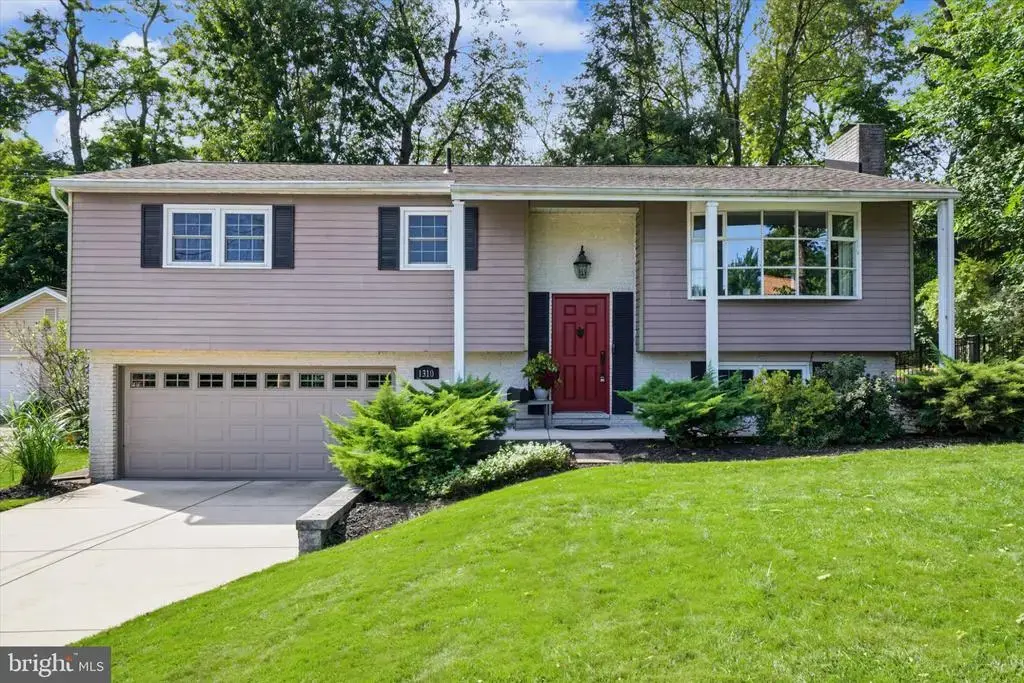 1310 Forrest Dr, NEW CUMBERLAND