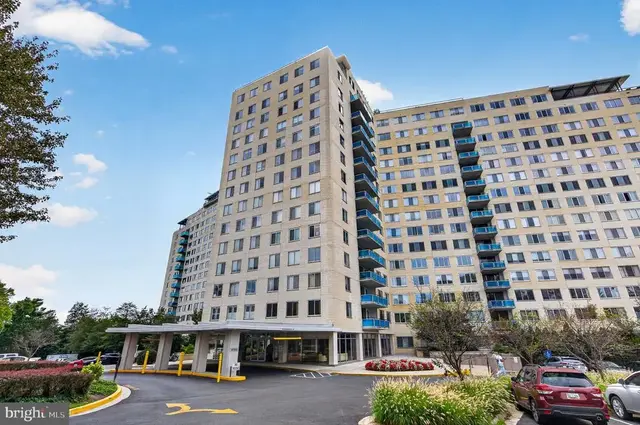 10500 Rockville Pike #318, Rockville