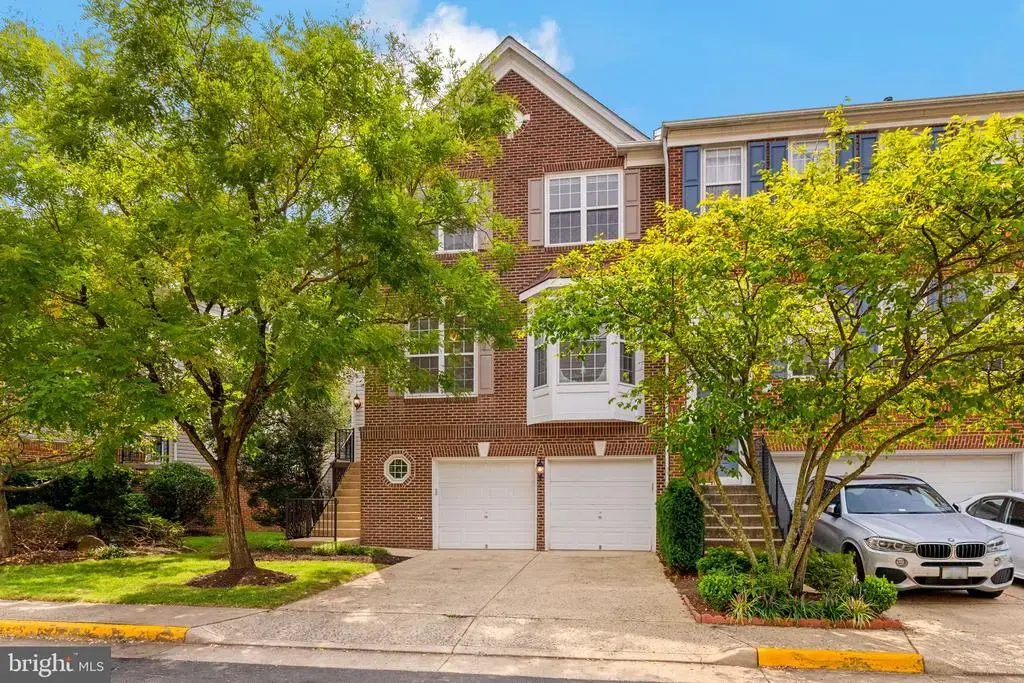 9331 Branch Side Ln, FAIRFAX